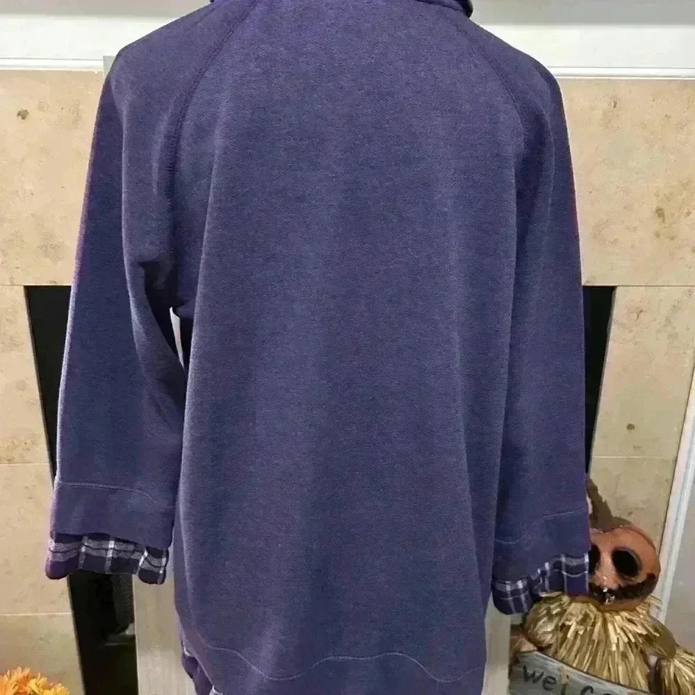 Metropolitan Women’s Sweatshirt with plaid flannel Accents. Large. Preowned. - Picture 4 of 5